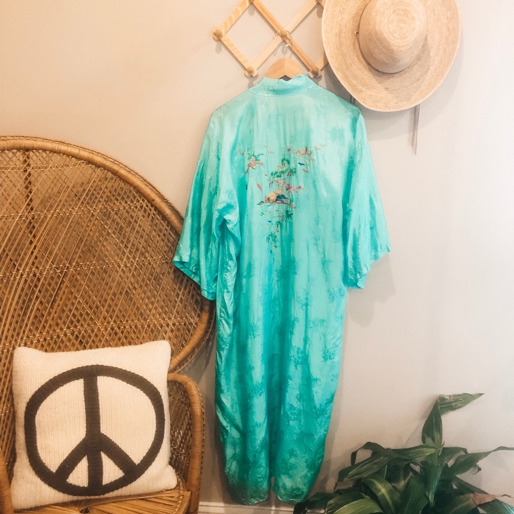 Vintage boho Chinese kimono. Bohemian. Hippie.